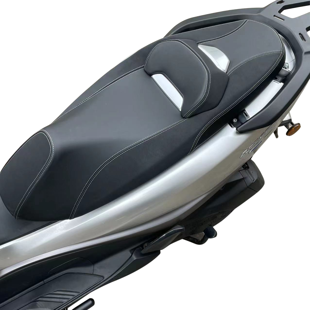 Leather Workbench - Assento Modificado para Motocicleta UHR125, Almofada
